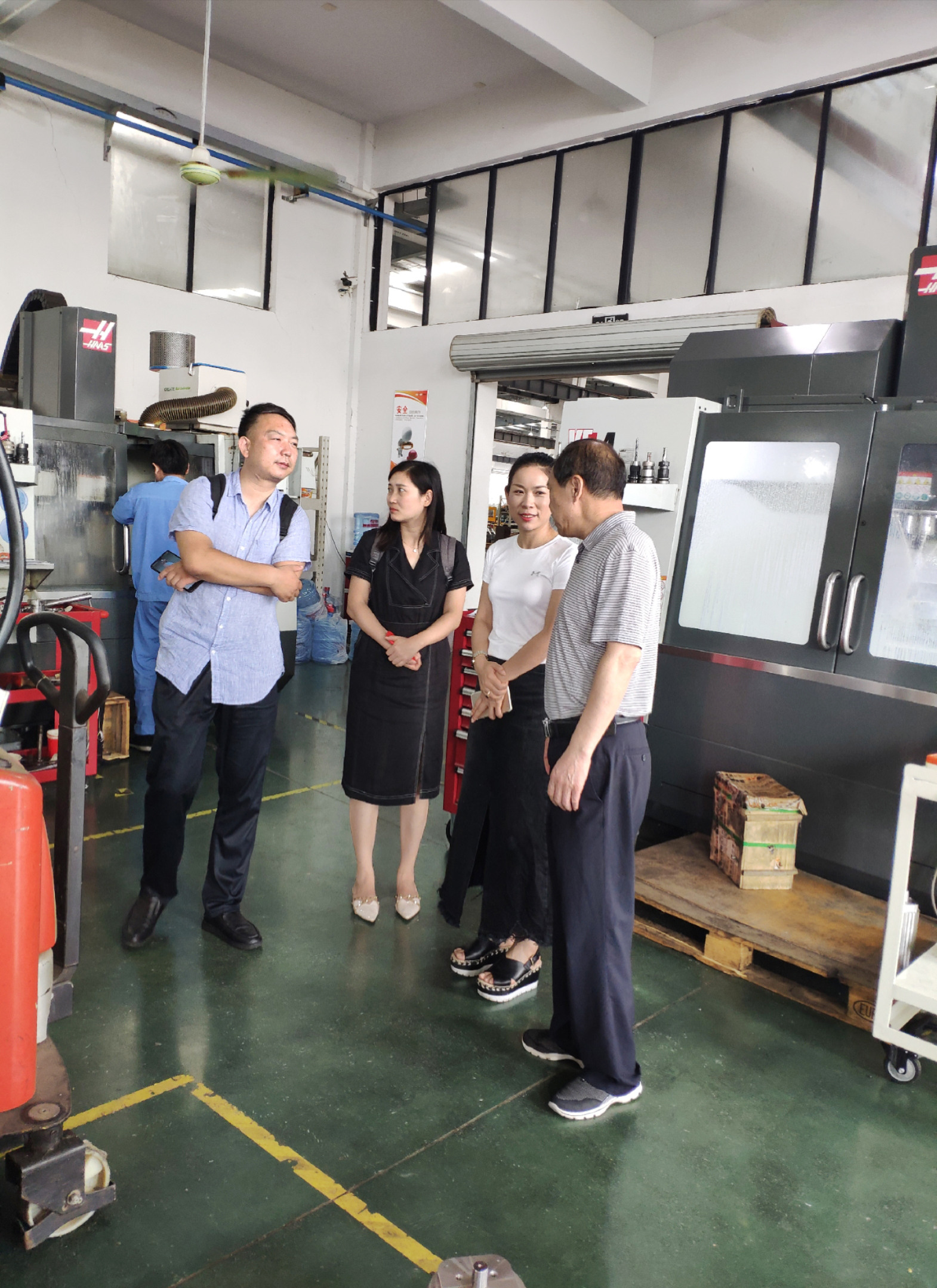 Jiaxing Pinghu Economic and Information Bureau、Jiaxing Industrial Design Association、Jiaxing College Visit Discover